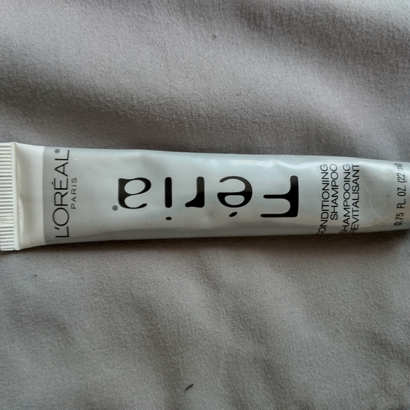 L'Oreal conditioning shampoo revitalisant - Picture 1 of 1